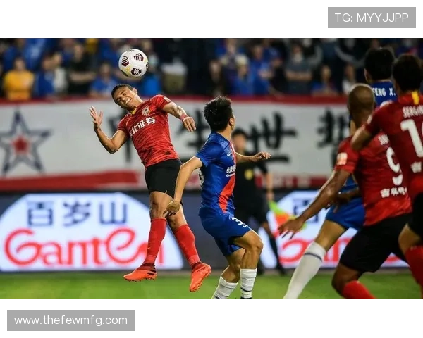 上海申花进攻套路解析：战术执行与近期表现走势清晰