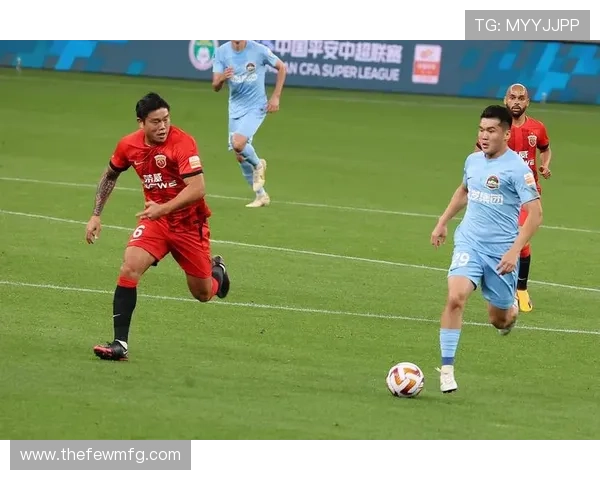 中超海港卫冕成功 本赛季表现稳健持续领跑积分榜 中超海港卫冕成功 本赛季表现稳健持续领跑积分榜