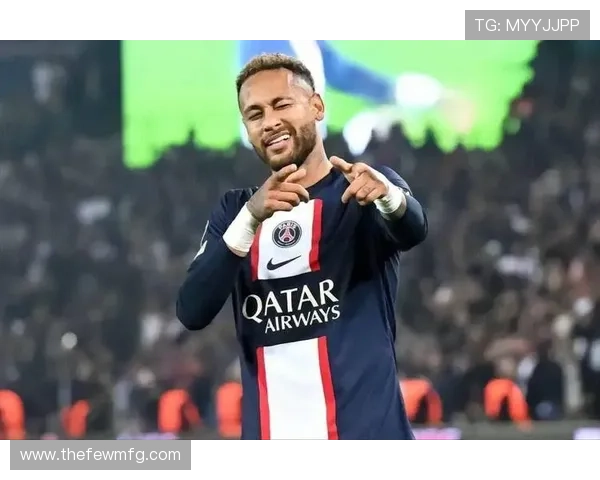 内马尔在巴萨与巴黎体系中的作用对比：核心权重如何变化